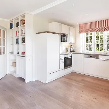Haus Auswanderer 2 *
